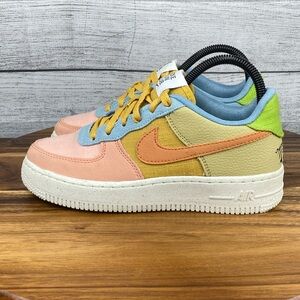 Nike Women's Multicolor Athletic Shoes